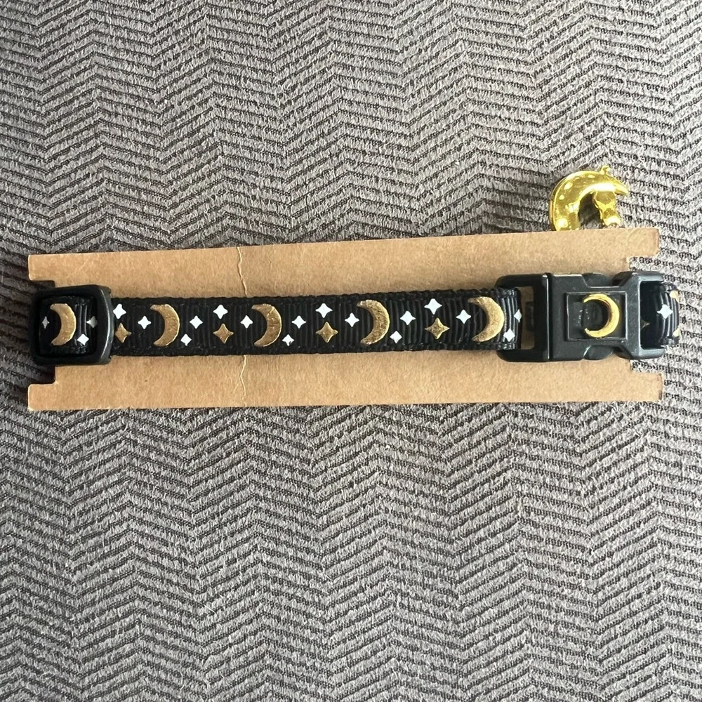 Brand New Gold Moon Cat Collar